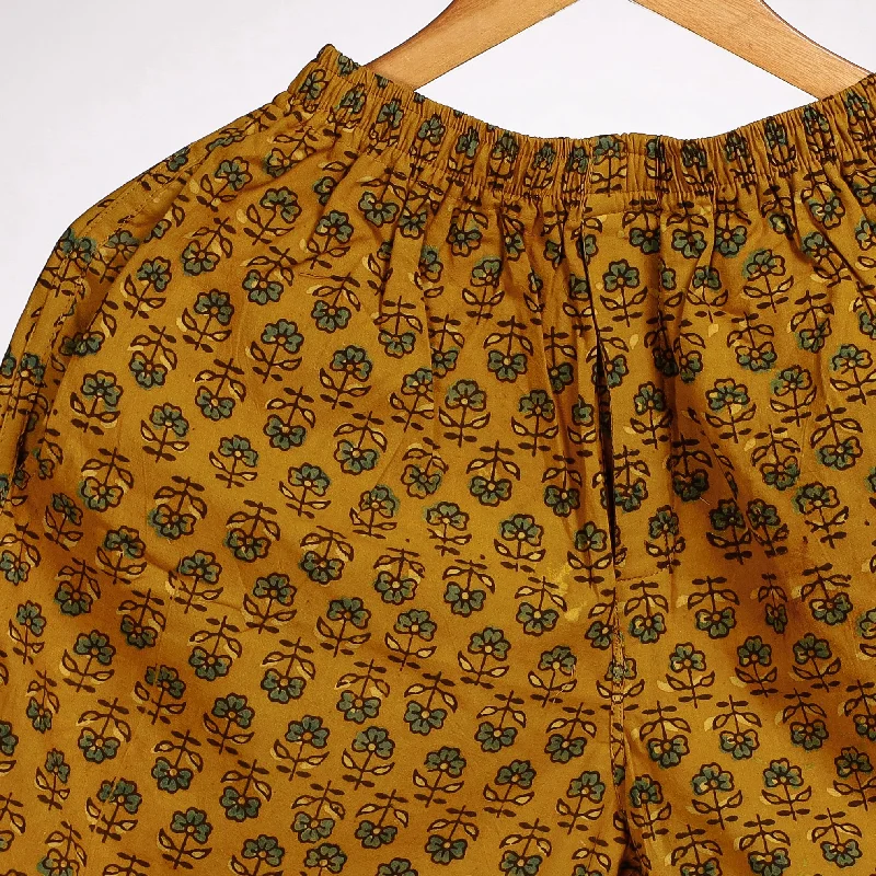 2022-551-1-37-itokri-casuals-ajrakh-print-cotton-unisex-boxer-shorts