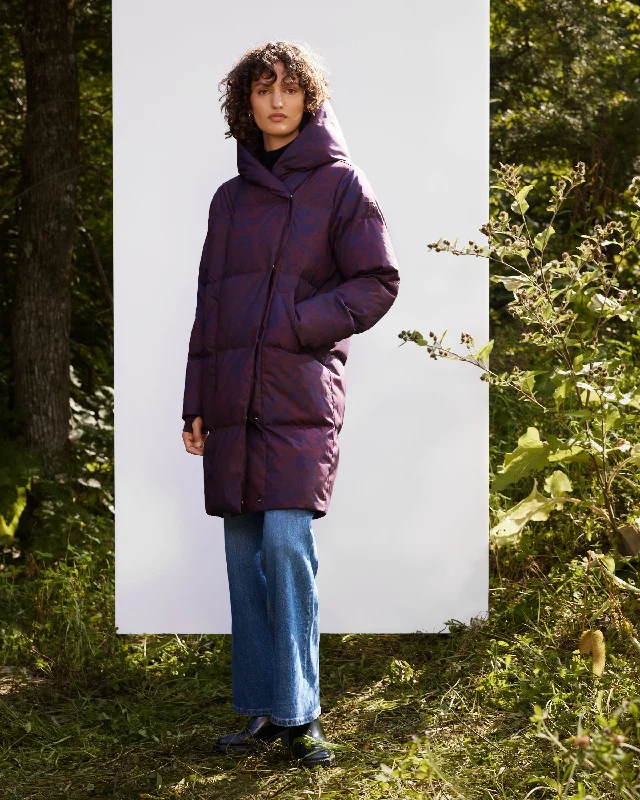 The Hygge Puffer Coat in Burgundy