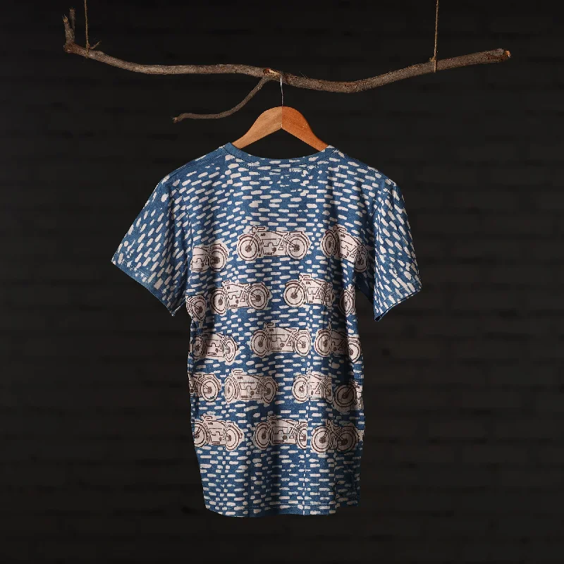 477281-428-bindaas-natural-dyed-art-block-print-round-neck-t-shirt-in-pure-cotton