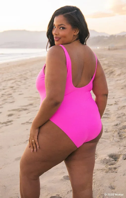 barbie-babe-one-piece-malibu-pink