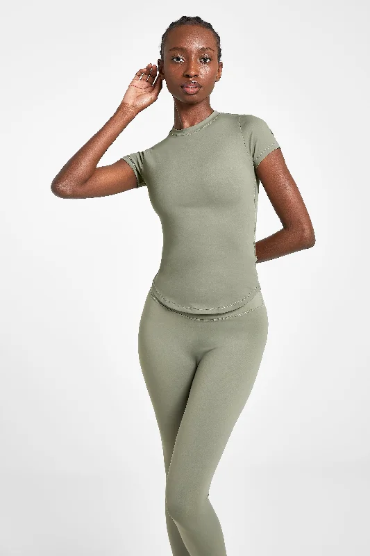 base-sculpting-t-shirt-olive