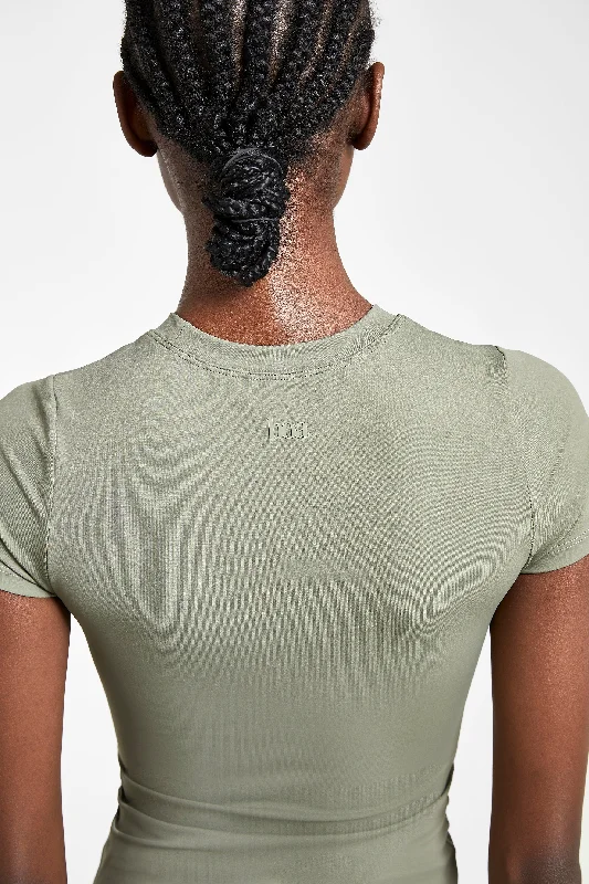 base-sculpting-t-shirt-olive