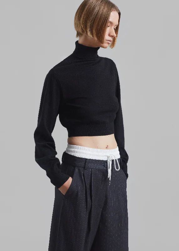 bella-cropped-turtleneck-black