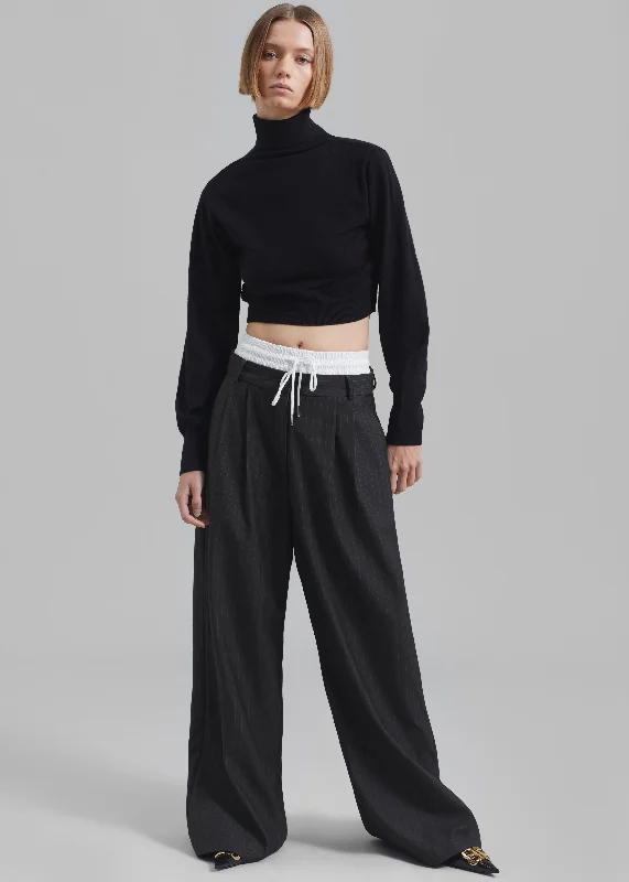 bella-cropped-turtleneck-black