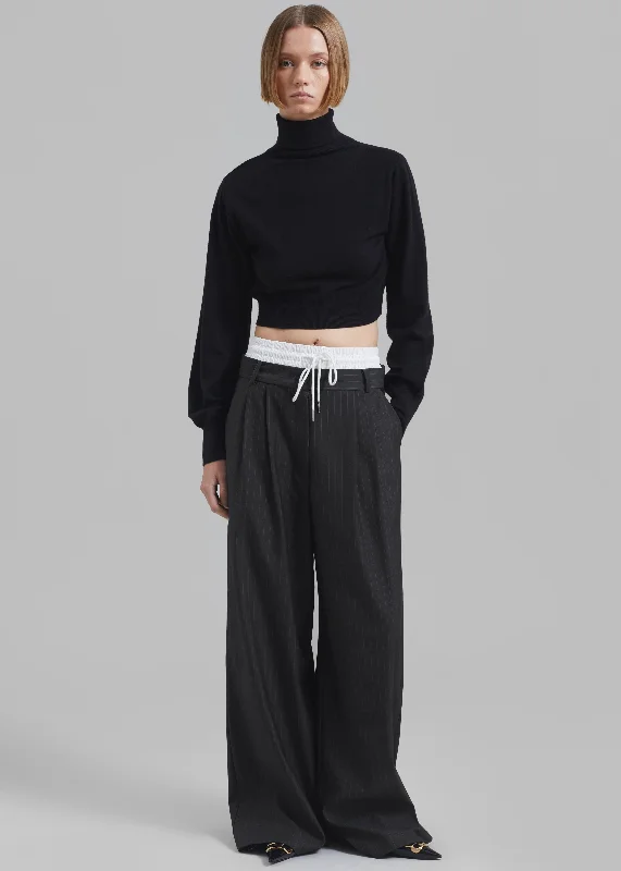 bella-cropped-turtleneck-black