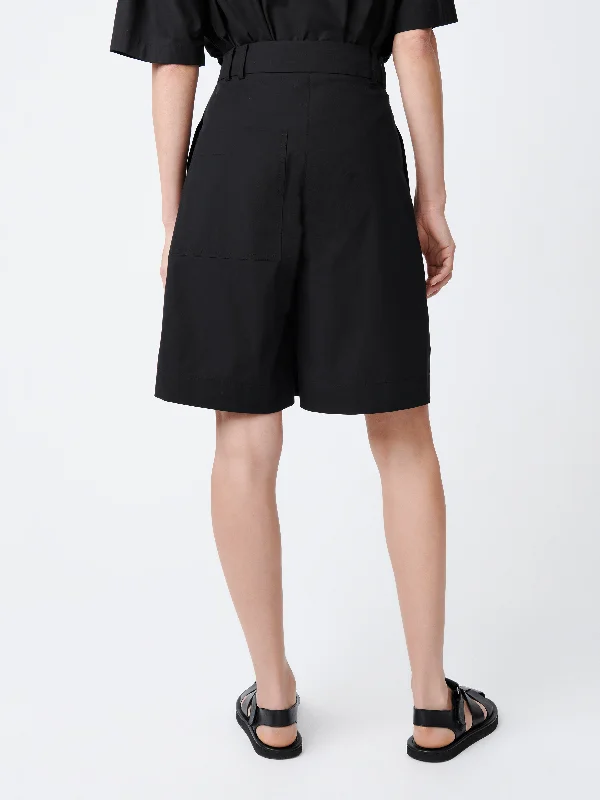 cito-shorts-in-black