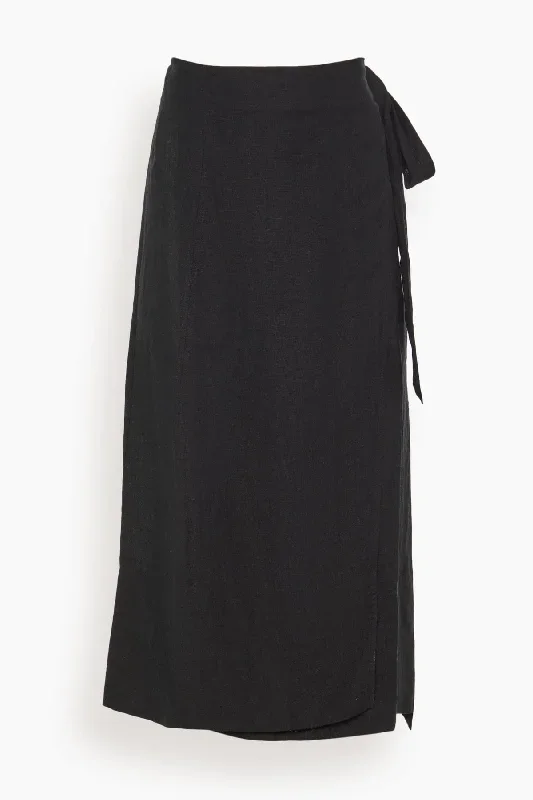 De Vera Wrap Skirt in Black