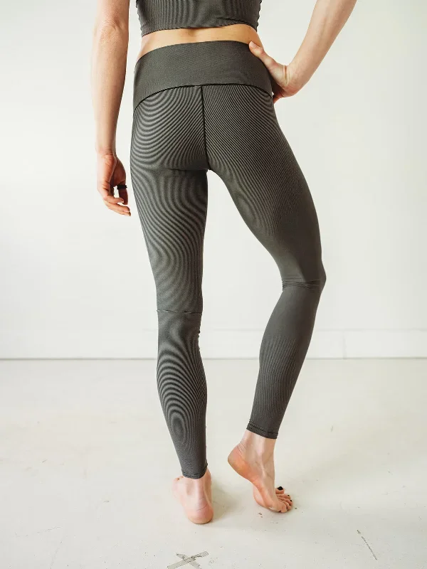 grey-microstripe-yoga-pants