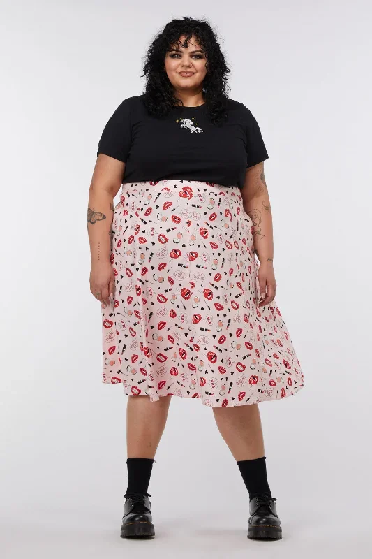 kiss-and-makeup-skirt-curve