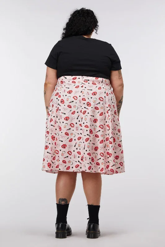 kiss-and-makeup-skirt-curve