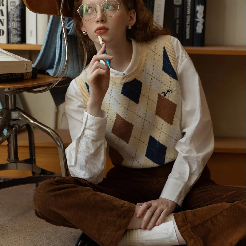 Embroidered plaid vest for hunting dogs