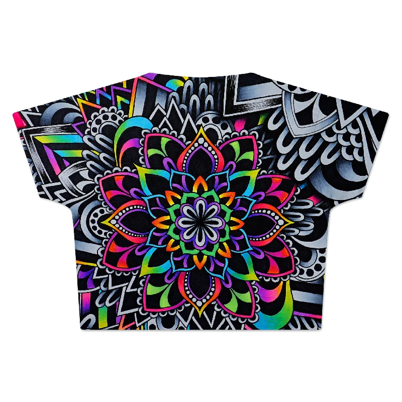 mandala-vibez-crop-tee