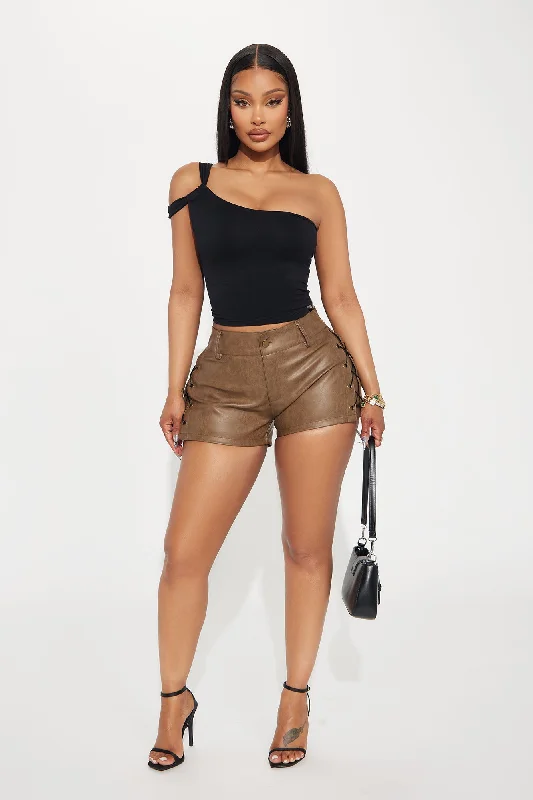 matilda-lace-up-washed-faux-leather-short-chocolate