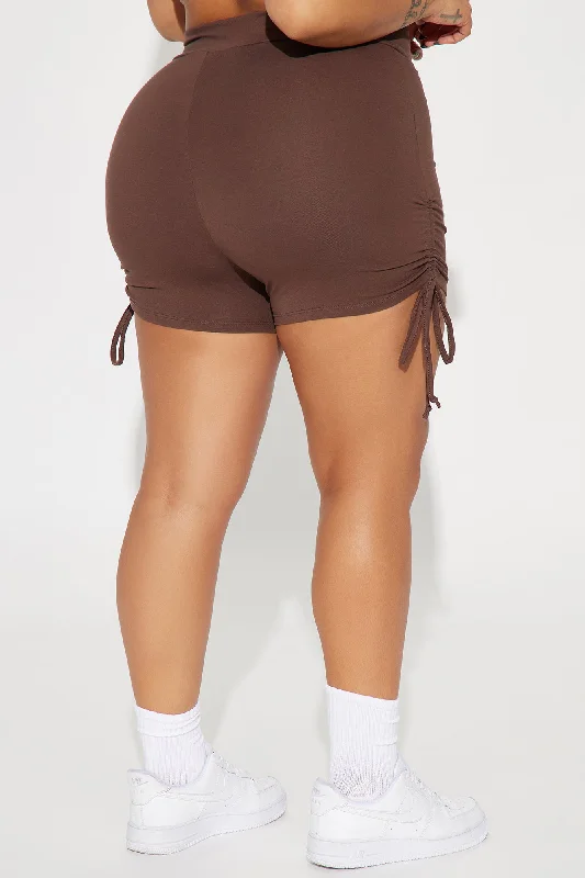 melanie-ruched-biker-shorts-chocolate