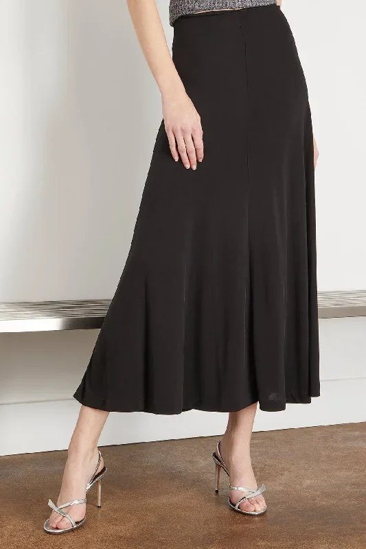 movere-skirt-in-black