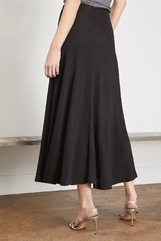 movere-skirt-in-black