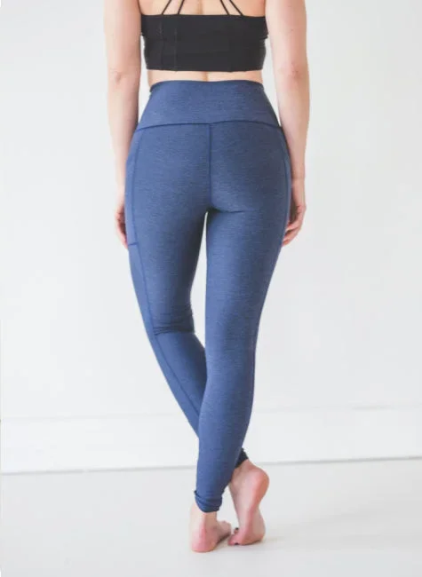 navy-wander-pocket-yoga-pants