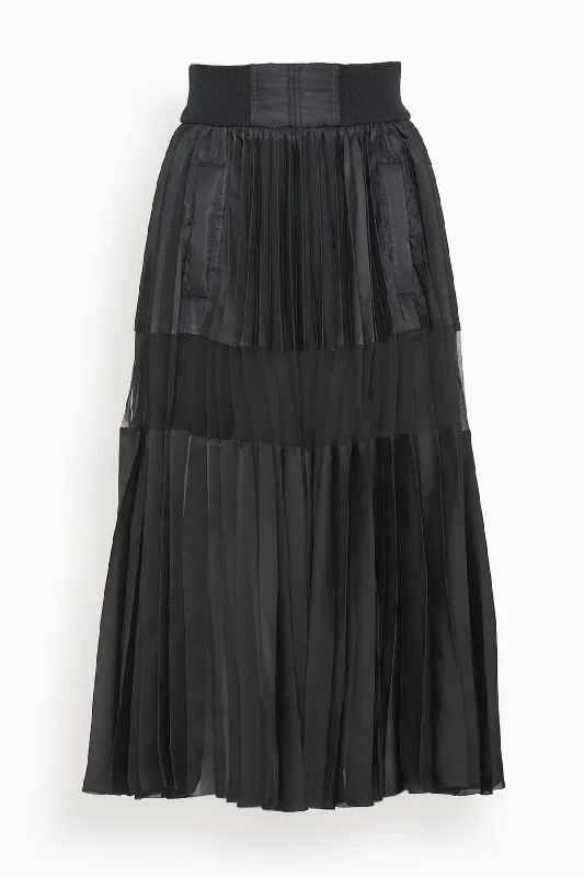 Nylon Twill Skirt in Black