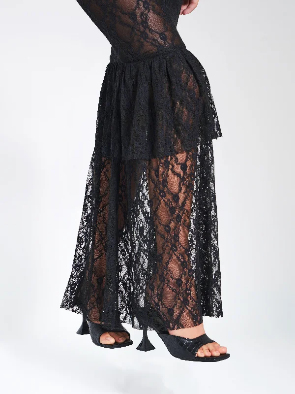 quennell-black-lace-corset-maxi-dress