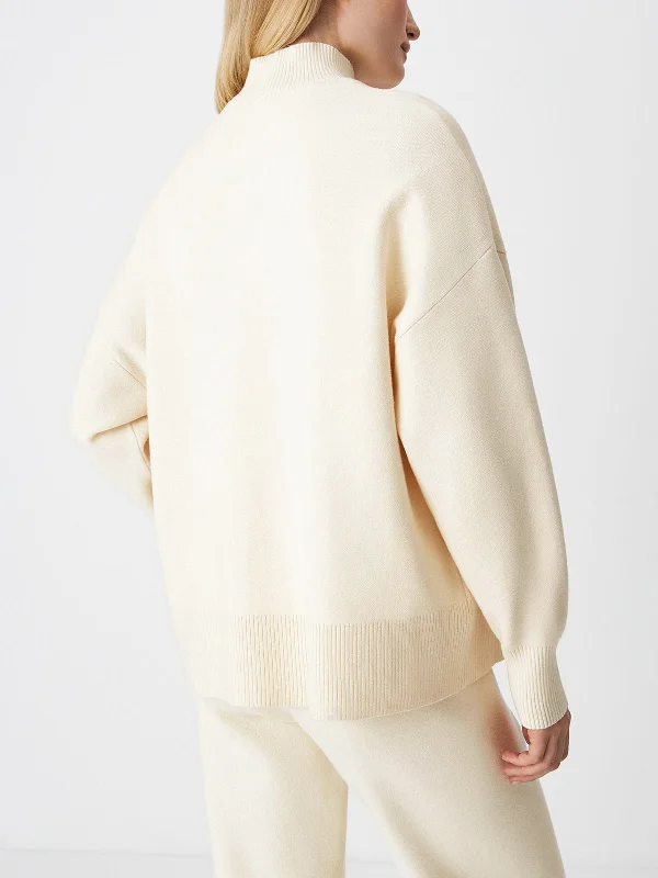 quiet-luxury-oversized-mockneck-sweater