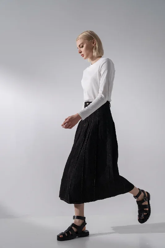 stitched-pleated-skirt-black