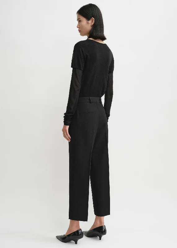 straight-cropped-trousers-black