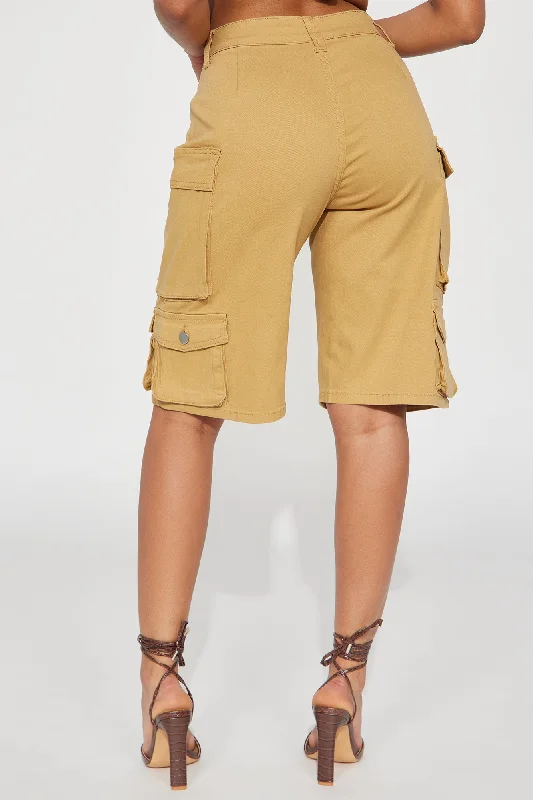 that-one-friend-cargo-bermuda-short-khaki