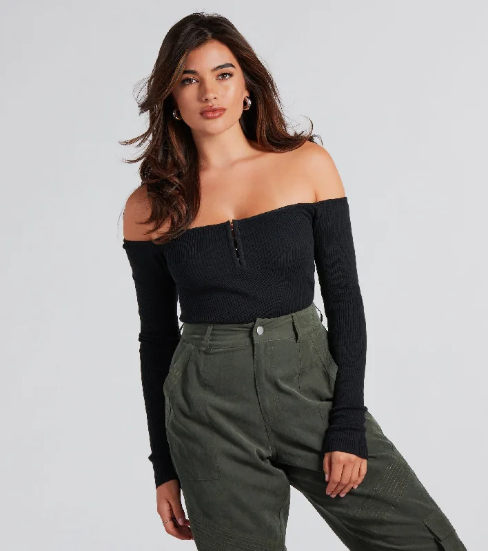 trendy-upgrade-off-the-shoulder-crop-top-060051786001